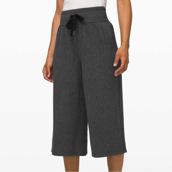 Lululemon Retreat Youself Crop Wide Leg Pant Knit Grey Size 4 - Picture 1 of 9